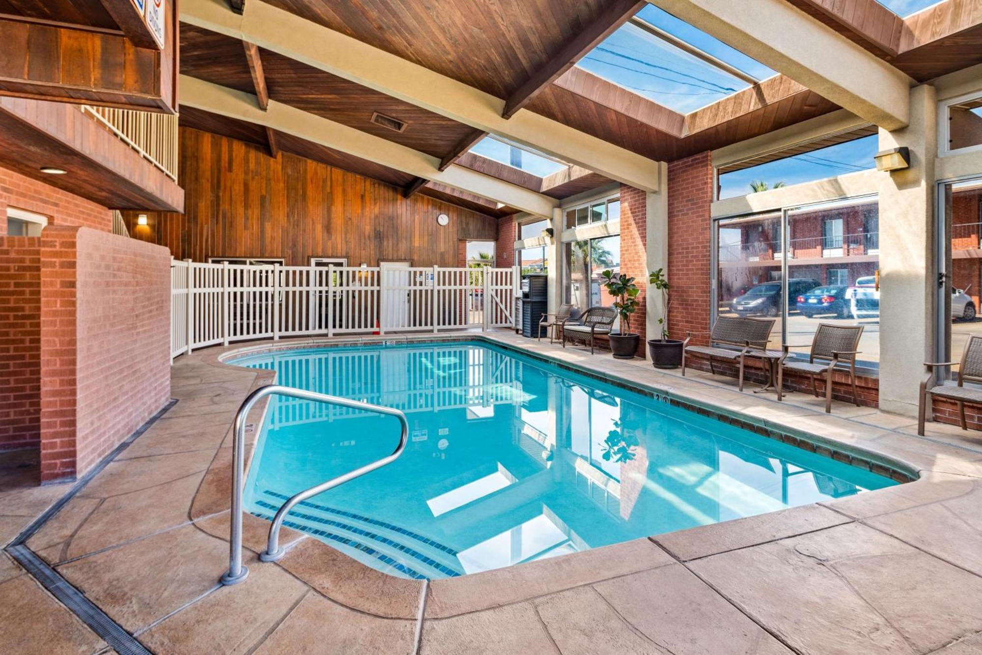 Best Western Coral Hills Сент-Джордж Экстерьер фото